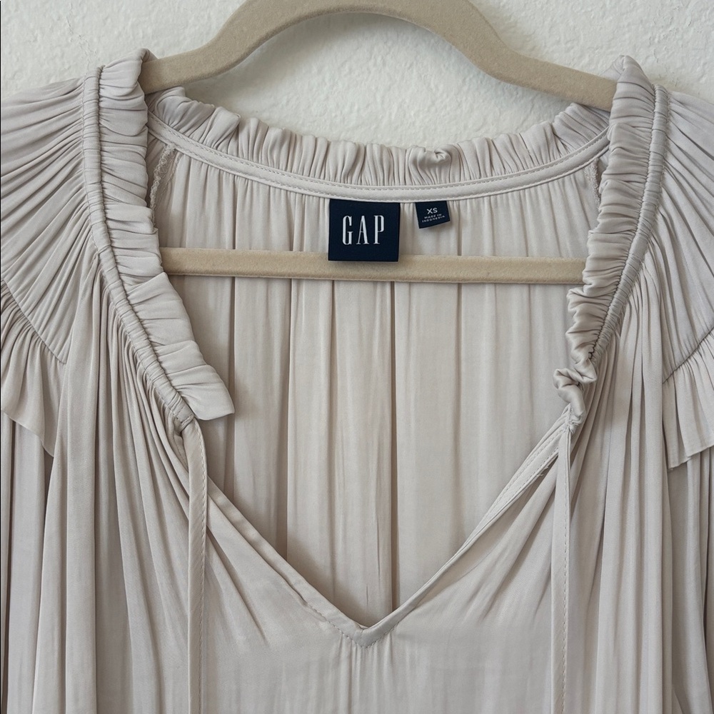 GAP Cream Silky Blouse - Picture 2 of 3